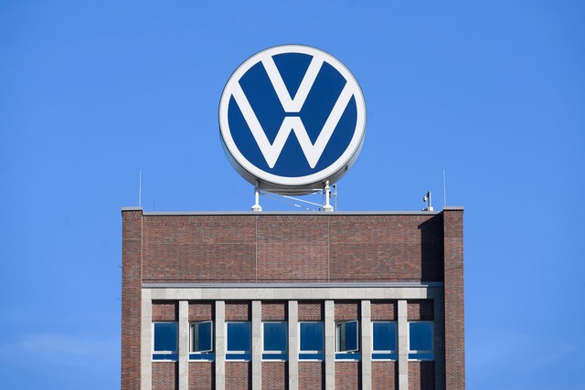 Die VW-Spitze h&auml;lt das Sparkonzep...uuml;r nicht ausreichend. (Archivfoto)  | Foto: Julian Stratenschulte/dpa