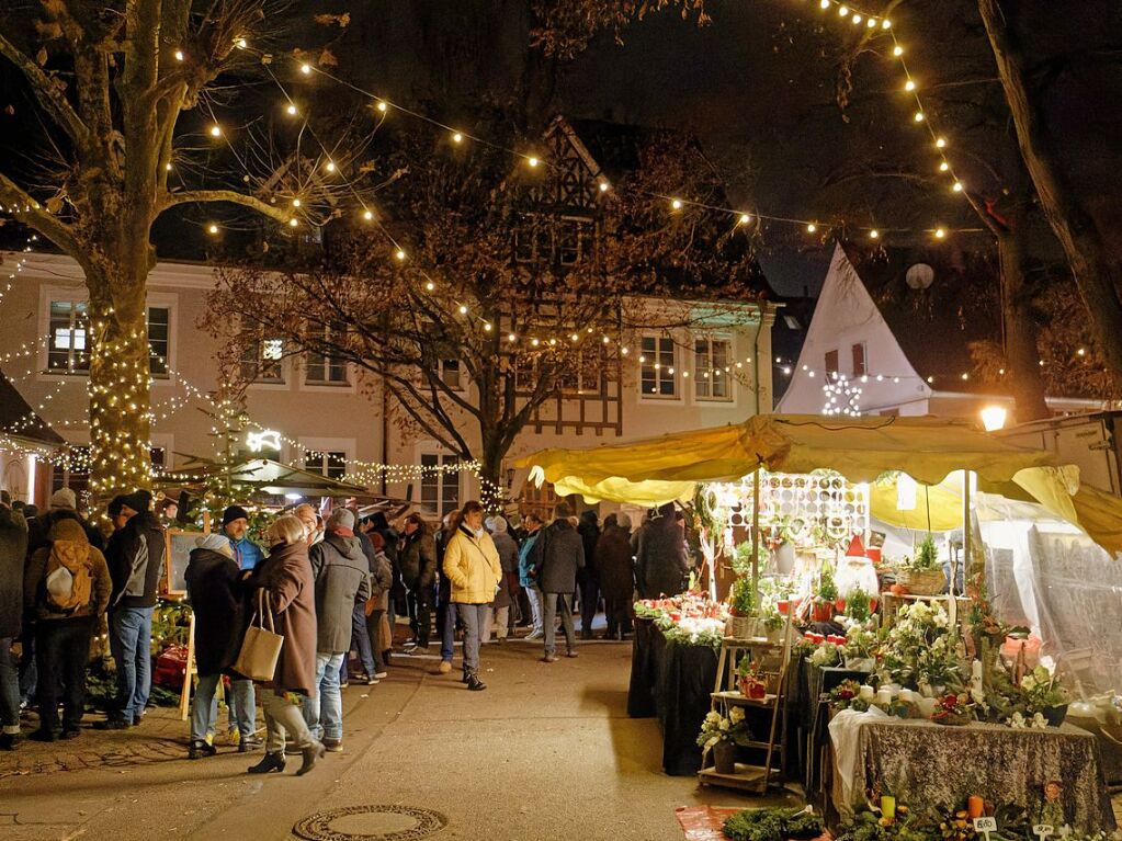 Stimmungsvolles Ambiente auf dem Weihnachtsmarkt in Kenzingen