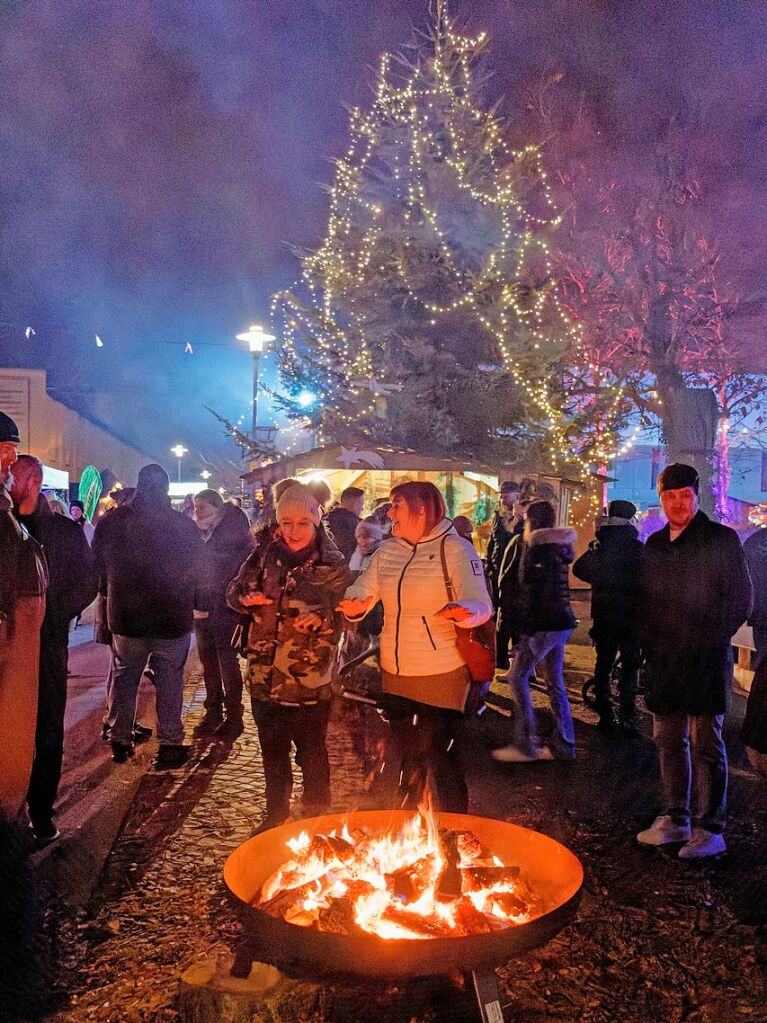 Stimmungsvolles Ambiente beim Weihnachtsmarkt in Herbolzheim