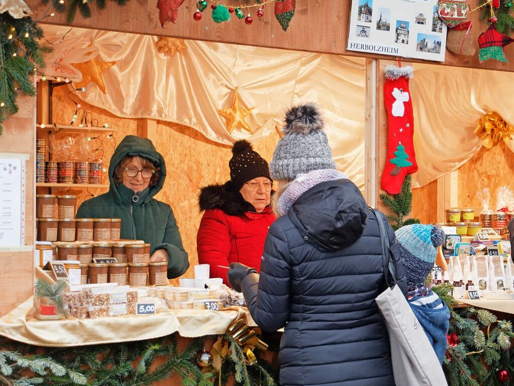 Weihnachtsmarkt in Herbolzheim: Die Partnerschaftsfreunde aus Sisteron boten Leckeres aus der Provence.