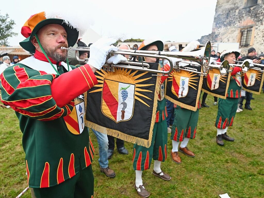 Impressionen vom dreitgigen Weihnachtsmarkt im historischen Stadtkern von Burkheim