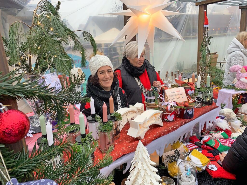 Beim Adventsmarkt in Neuershausen