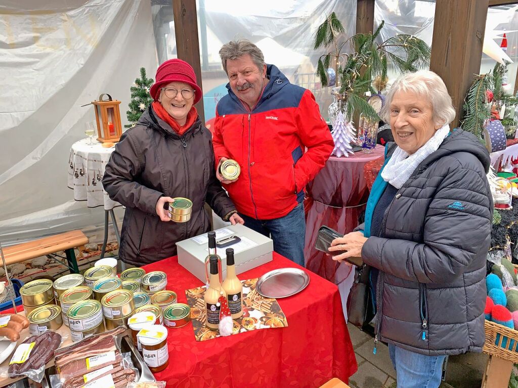 Beim Adventsmarkt in Neuershausen