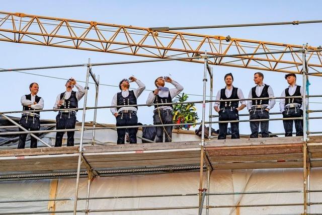 AB-Gemeindezentrum feiert Richtfest in Steinen