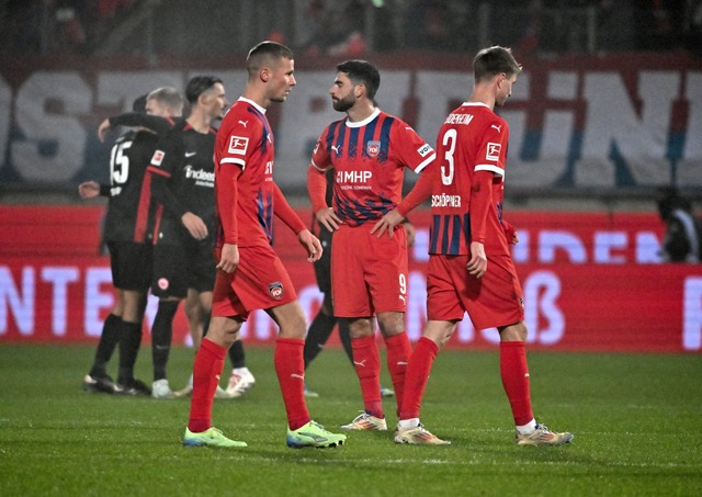 Der 1. FC Heidenheim verlor deutlich.  | Foto: Jan-Philipp Strobel/dpa