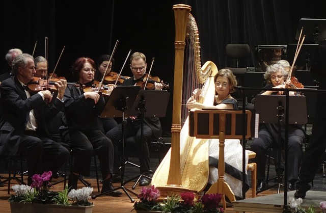 Mit Eleganz und schnen Klangfarben er...hrem franzsischen Programm im Burghof  | Foto: Roswitha Frey