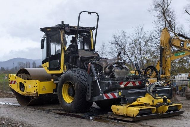 Brandstiftung an Baumaschinen auf Freiburger Dietenbachgelnde: Fast eine Million Euro Sachschaden