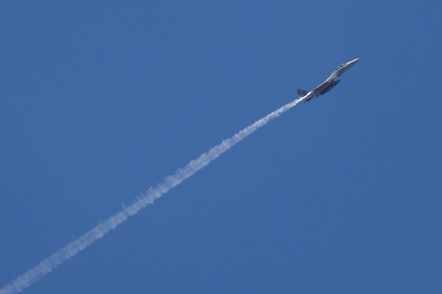 Israels Luftwaffe reagiert heftig auf ...Beschuss aus dem Libanon. (Archivbild)  | Foto: Gil Cohen Magen/XinHua/dpa