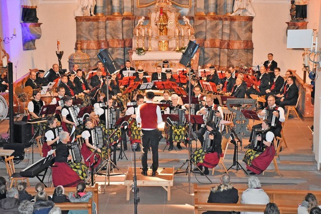 Zum Doppelkonzert zum 50-jhrigen Best...n Trachtenkapelle Breitnau eingeladen.  | Foto: Thomas Biniossek