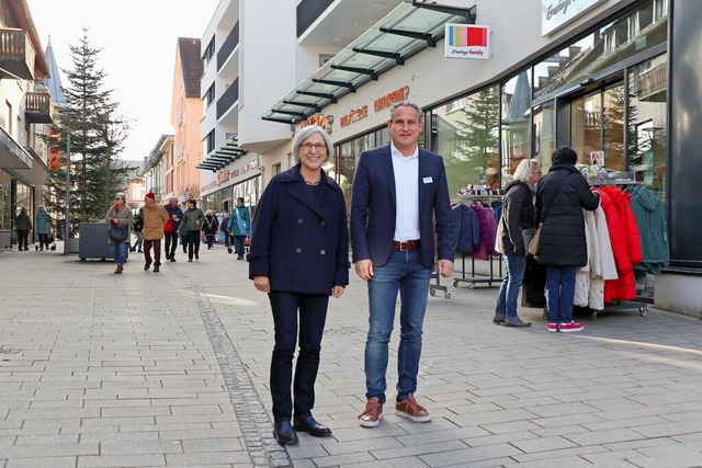 Die neue Wirtschaftsfrderin Margot Fr...opfheims  Brgermeister Dirk Harscher.  | Foto: Thomas Winckelmann