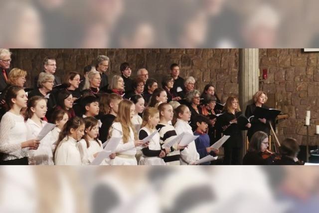 Generationen-Chorgesang in der Heilig-Kreuz-Kirche