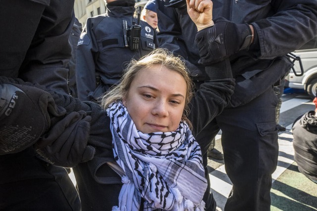 Greta Thunberg , hier bei einer Demo in Brssel  | Foto: Wiktor Dabkowski