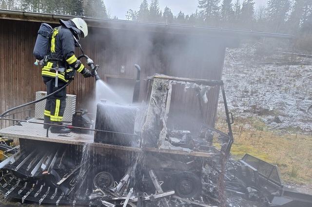 Fast verliert Husern seinen Skilift an die Flammen