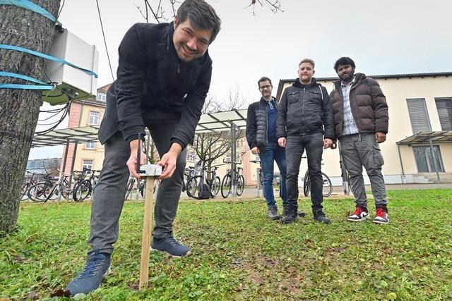 Freiburger Studierende entwickeln smarte Krankentrage und eine autonome Bodensonde