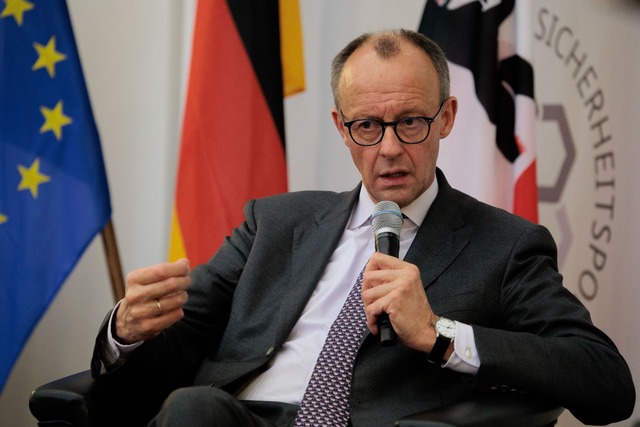 Friedrich Merz: "M&uuml;ssen uns verte...ir uns nicht verteidigen m&uuml;ssen."  | Foto: Carsten Koall/dpa