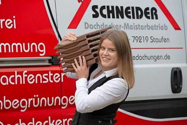 Handwerk statt Studium: Leonie Schneider aus Staufen ist Landessiegerin im Dachdecker-Handwerk