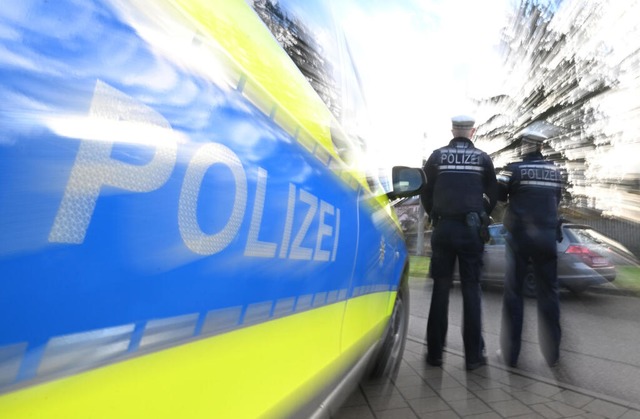 Die Polizei bittet den unbekannten Fahrer, sich zu melden (Symbolbild).  | Foto: Bernd Weibrod (dpa)