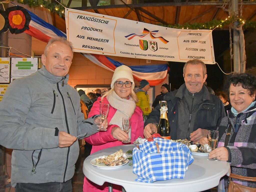 Am Stand des franzsischen Partnerschaftsvereins gab es Austern und Champagner