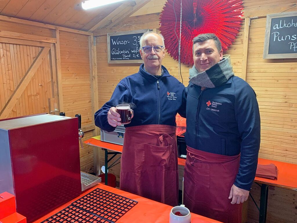 Gut besucht war der groe Weihnachtsmarkt mit seinen mehr als 65 Anbietern und einem bunten und vielfltigen Rahmenprogramm auf dem Umkircher Gutshof.