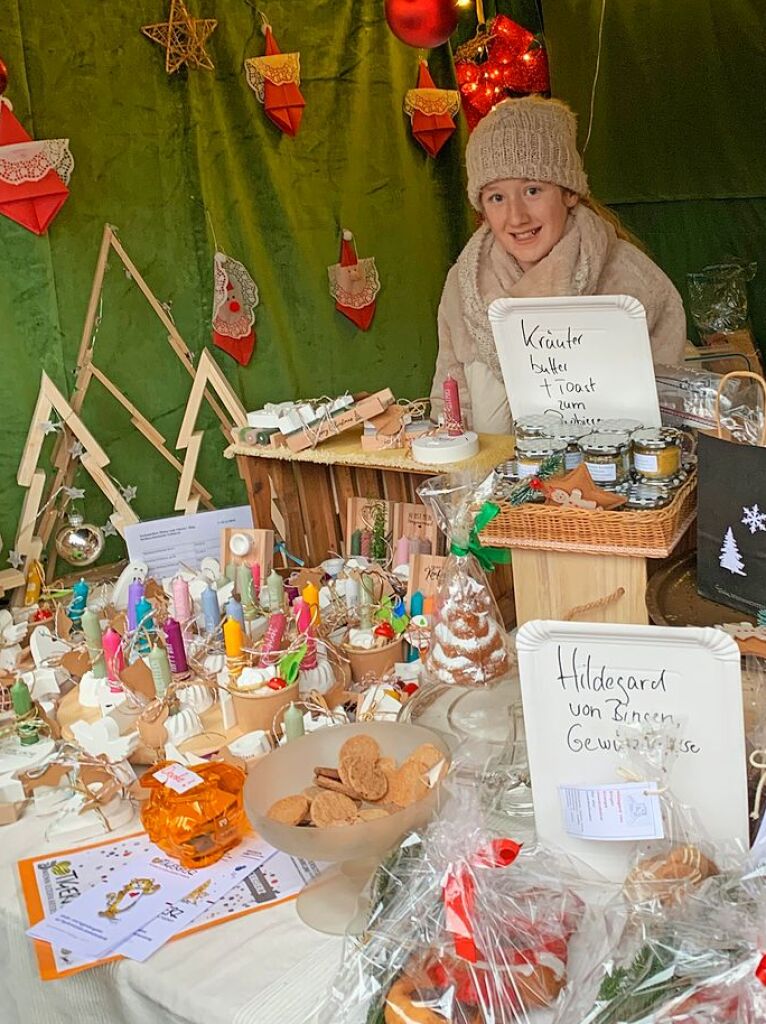 Gut besucht war der groe Weihnachtsmarkt mit seinen mehr als 65 Anbietern und einem bunten und vielfltigen Rahmenprogramm auf dem Umkircher Gutshof.