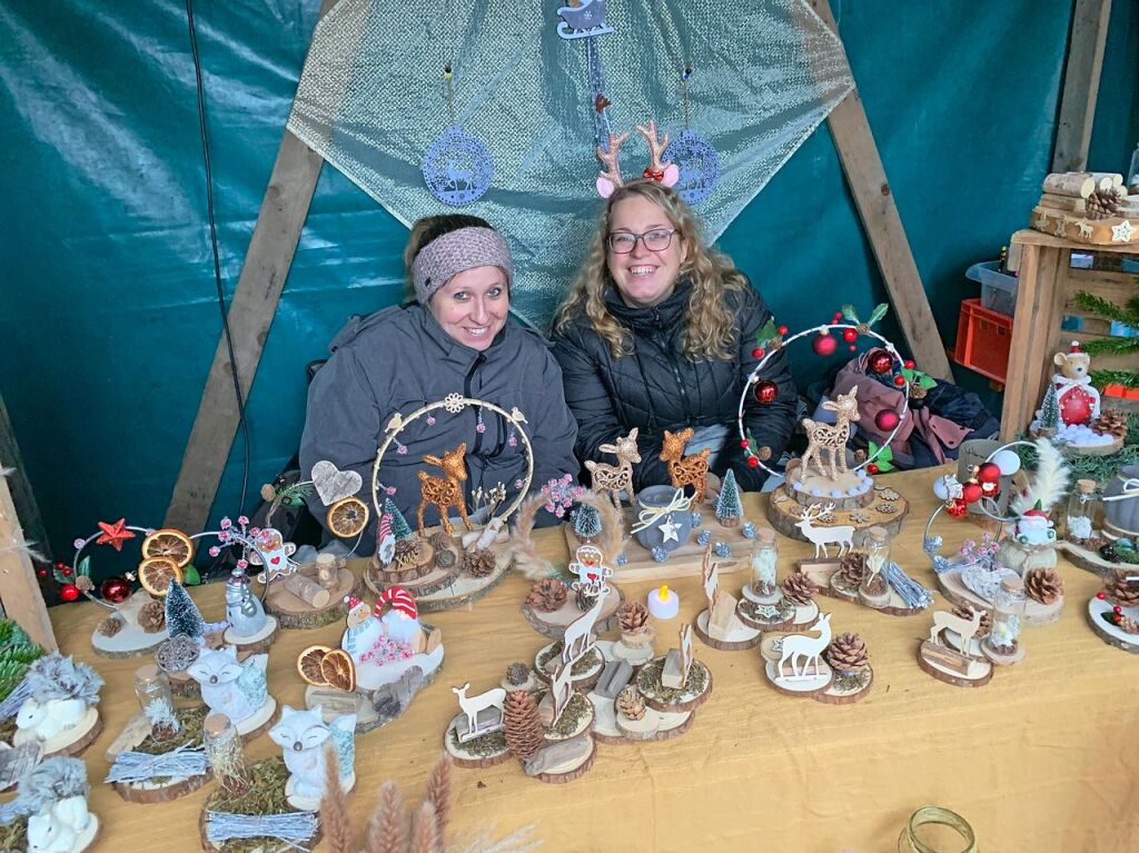 Gut besucht war der groe Weihnachtsmarkt mit seinen mehr als 65 Anbietern und einem bunten und vielfltigen Rahmenprogramm auf dem Umkircher Gutshof.