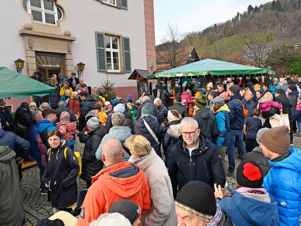 Impressionen vom Weihnachtsmarkt in Mnstertal.