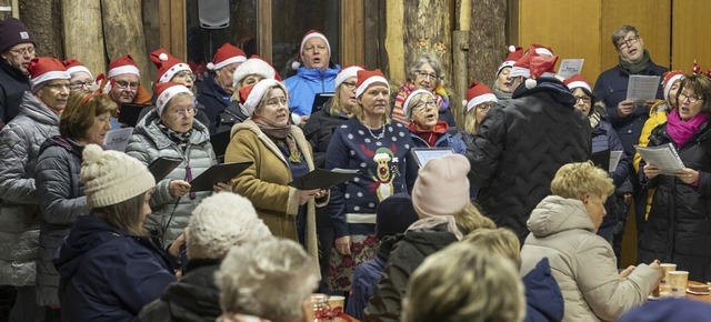 Der Gesangverein Wiechs verbreitete Weihnachtsstimmung.  | Foto: Paul Eischet