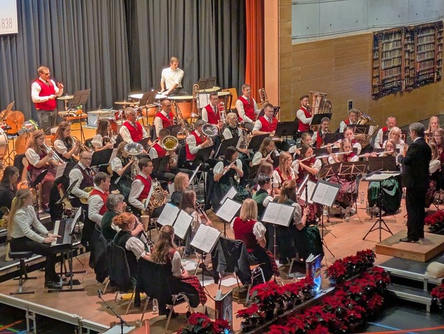 Fast 300 Zuhrer lieen sich am Samsta...nauer Stadtmusik Geschichten erzhlen.  | Foto: Eva Wollweber