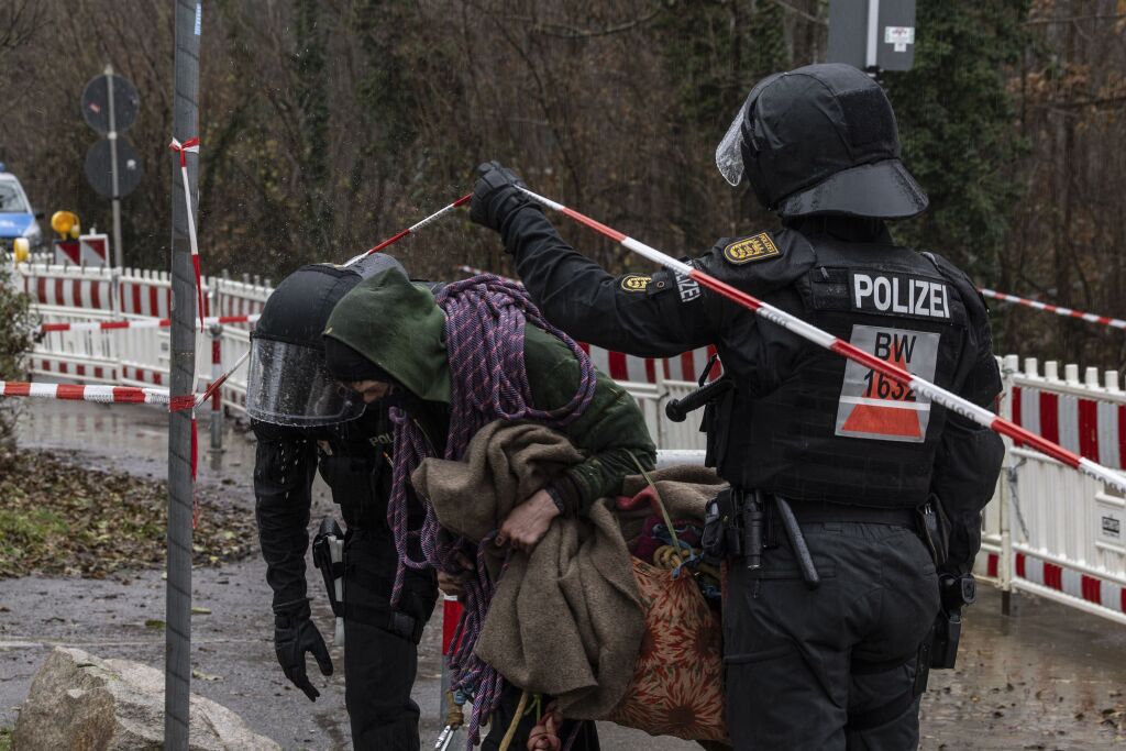 Rodung des Langmattenwldchens fr Freiburg-Dietenbach hat begonnen.