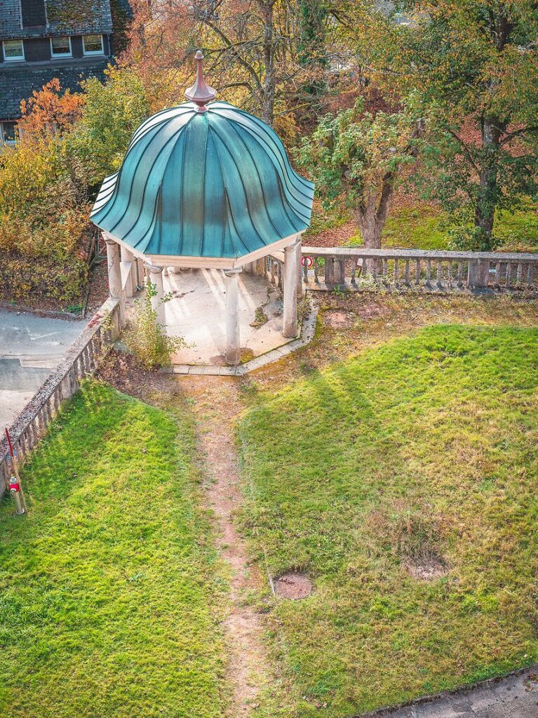 Das Sanssouci des Schwarzwaldes wird das neobarocke Sanatorium in St. Blasien genannt. Der denkmalgeschtzte Bau stand lange leer und soll nun bald saniert werden – ebenso wie der Sanagarten, der das markante Gebude umgibt.