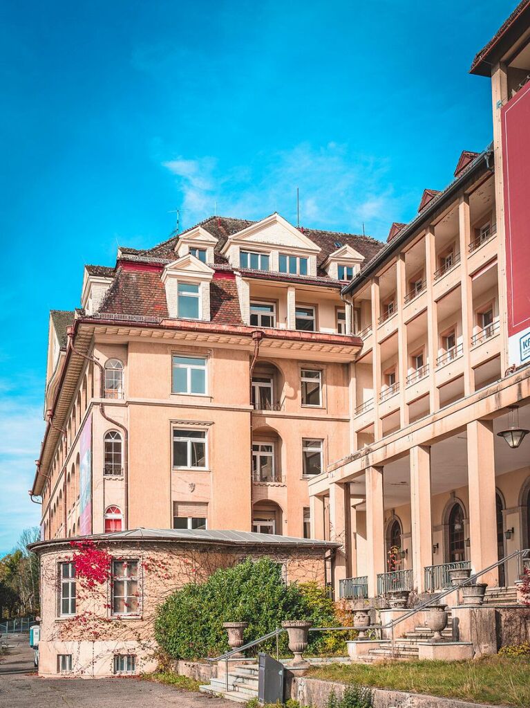 Das Sanssouci des Schwarzwaldes wird das neobarocke Sanatorium in St. Blasien genannt. Der denkmalgeschtzte Bau stand lange leer und soll nun bald saniert werden – ebenso wie der Sanagarten, der das markante Gebude umgibt.