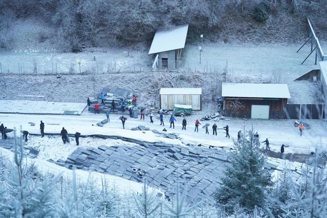 Knstlicher Gletscher bei der Skisprung-Schanze in Titisee-Neustadt hat den Sommer gut berstanden