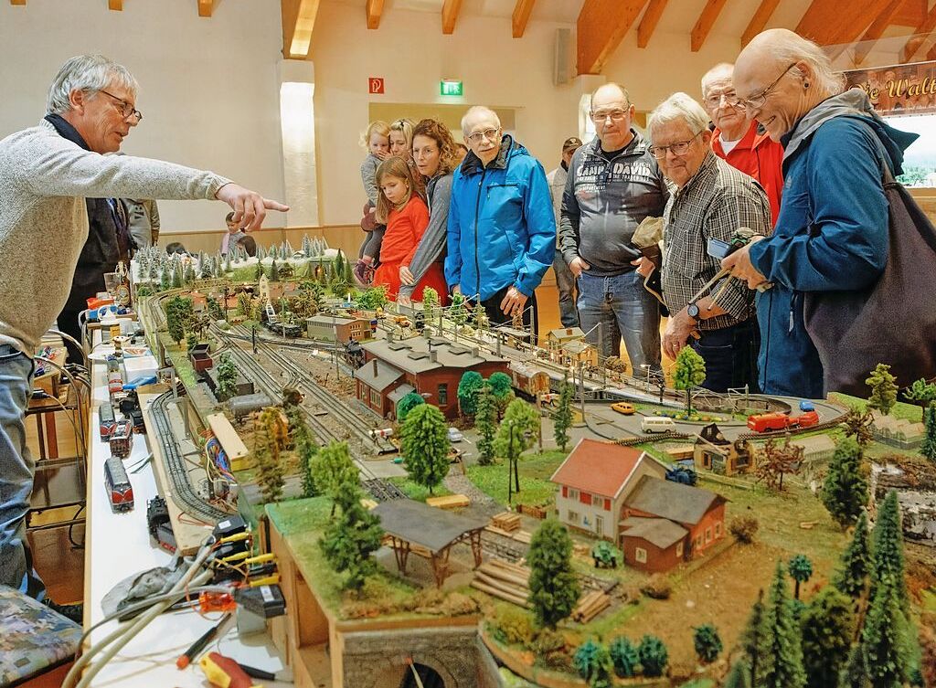 Viel zu entdecken und zu fotografieren gab es am Wochenende bei der Modelleisenbahn-Ausstellung der Eisenbahnfreunde Breisgau im Endinger Brgerhaus.