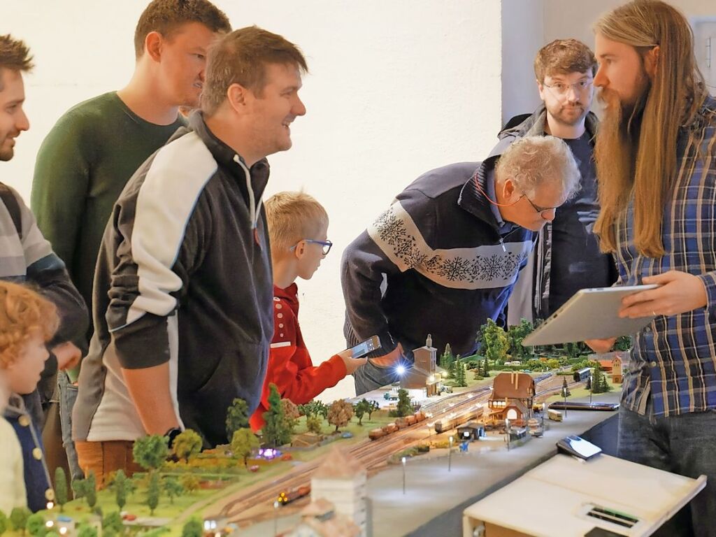 Viel zu entdecken und zu fotografieren gab es am Wochenende bei der Modelleisenbahn-Ausstellung der Eisenbahnfreunde Breisgau im Endinger Brgerhaus.