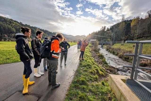 Auf Gewsserschau in Freiburg - damit nicht zu nah am Wasser gebaut wird