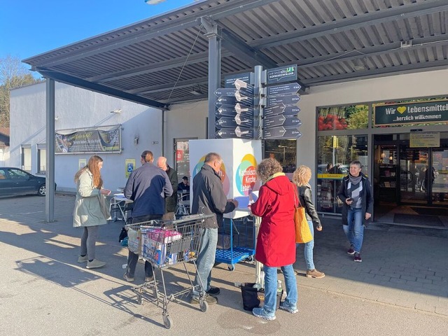 An einer Fragebogenaktion der künftige...h eine Gruppe der Pfarrei St. Blasien. | Foto: privat An einer Fragebogenaktion der künftige...h eine Gruppe der Pfarrei St. Blasien. | Foto: privat