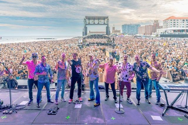 Stimmen-Festival 2025: The Beach Boys spielen auf dem Lrracher Marktplatz