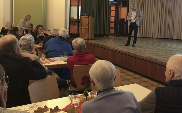 Jrgen Mihailowitsch von der AOK beric... &#8222;Prventive Hausbesuche&#8220;.  | Foto:  Landratsamt Waldshut