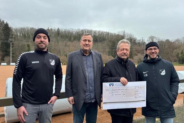 FC Kandern erhlt grozgige Spenden fr den Kunstrasenplatz