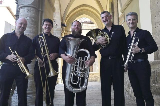 Das Blechblserquintett Fanfare Royale spielt in der Maria-Magdalena-Kirche in Freiburg-Rieselfeld