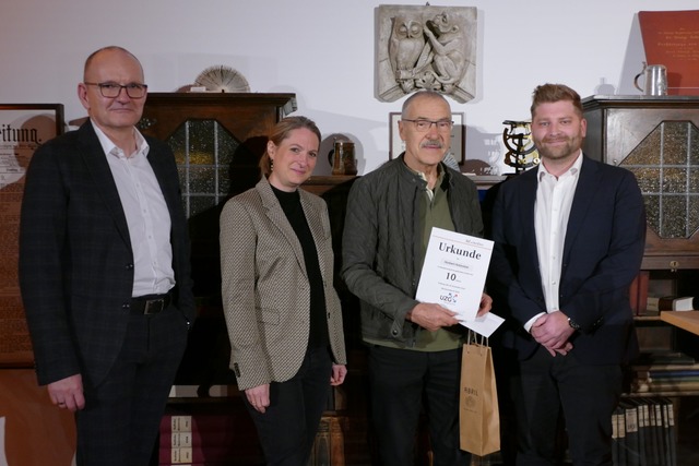 UZG Markgrflerland: Herbert Holzreite... zehn Jahren die Badische Zeitung aus.  | Foto: Louisa Krieg