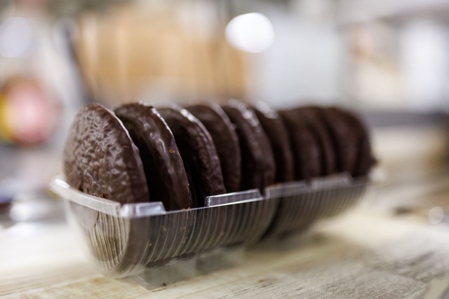 Lebkuchen - in Deutschland werden sie ...em in Bayern hergestellt. (Archivbild)  | Foto: Daniel Karmann/dpa/dpa-tmn