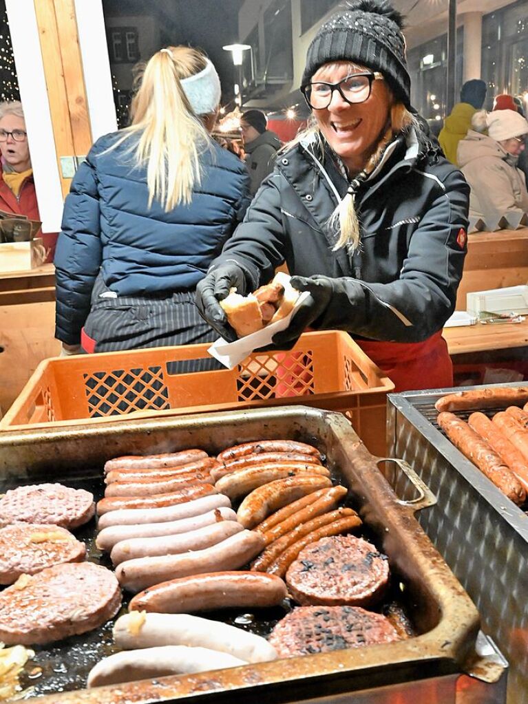 Gut besucht ist der Denzlinger Weihnachtsmarkt, der noch bis Sonntagabend zum Bummeln einldt.