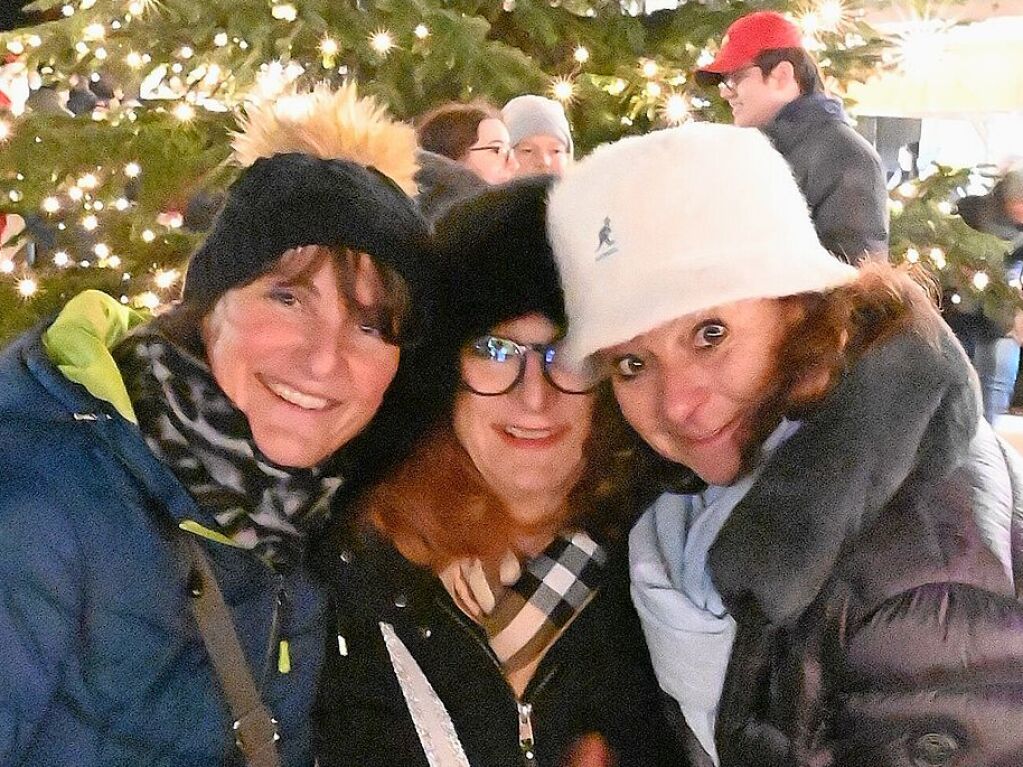 Gut besucht ist der Denzlinger Weihnachtsmarkt, der noch bis Sonntagabend zum Bummeln einldt.