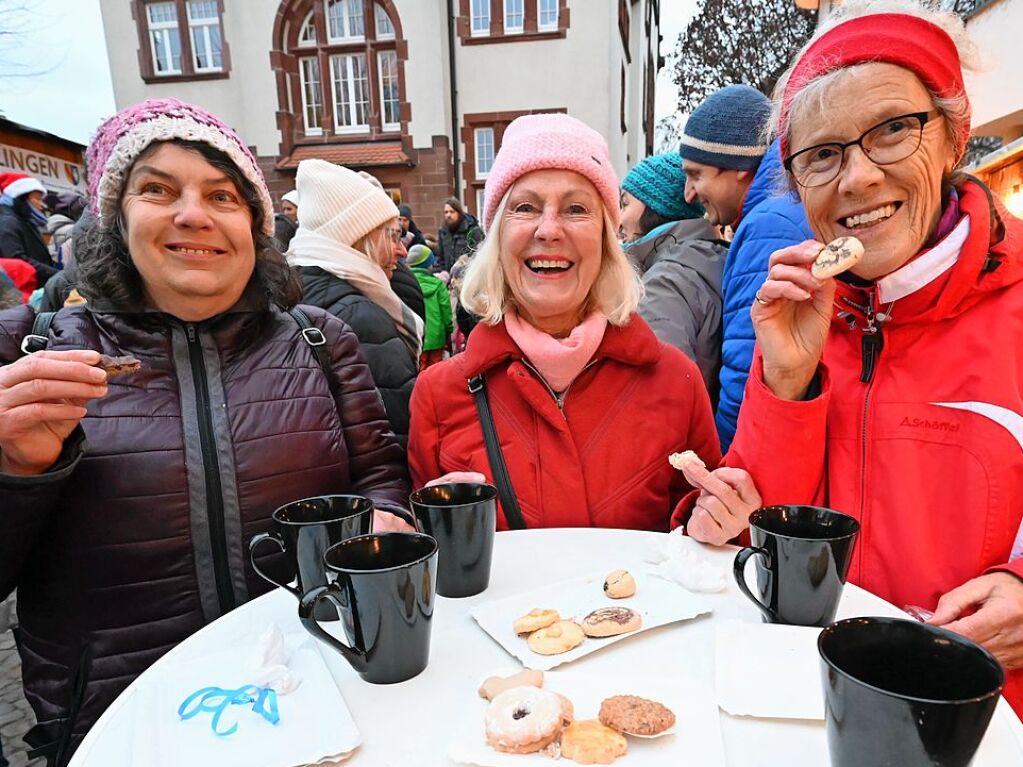 Gut besucht ist der Denzlinger Weihnachtsmarkt, der noch bis Sonntagabend zum Bummeln einldt.