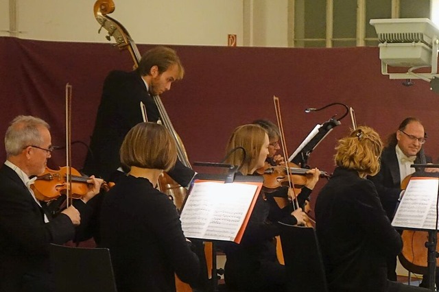 Mit hoher Sreicherkultur berzeugte da...stdeutsche Kammerorchester in Fahrnau.  | Foto: Roswitha Frey