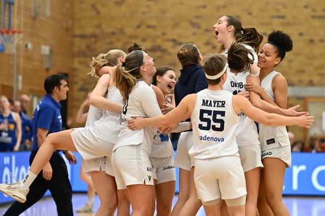 Den Erstliga-Basketballerinnen des USC Freiburg gelingt der erste Ligasieg in dieser Saison