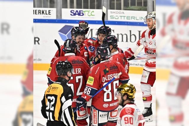 Der EHC Freiburg feiert in der DEL2 seinen dritten Erfolg in Folge - 3:2 gegen Bad Nauheim