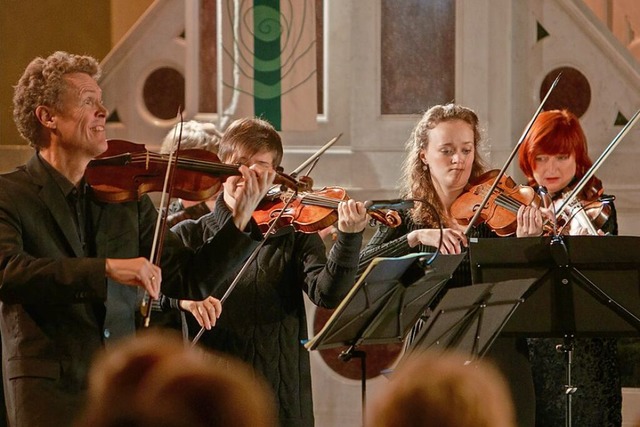 Das Freiburger Barockorchester unter L...inks) whrend seiner Deutschlandreise.  | Foto: Hannes Volk (Seehund Media)