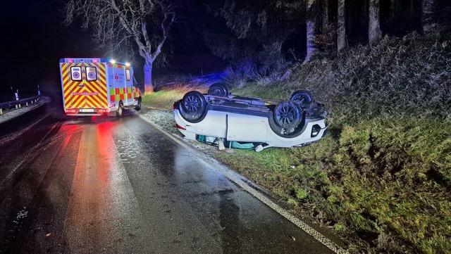 DRK und Feuerwehr waren vor Ort.  | Foto: kamera24